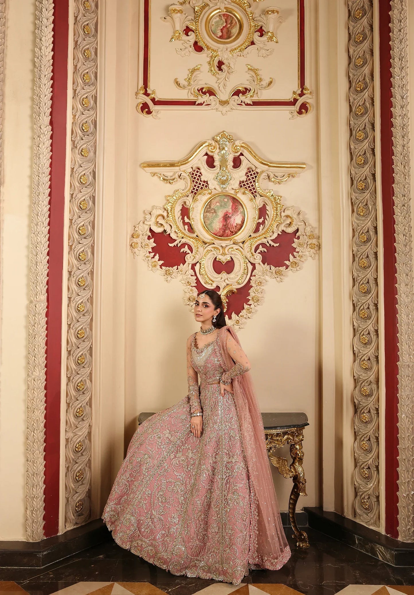 Beautifully crafted GLAMOROUS from STARDOM - FORMAL HANDWORK '25