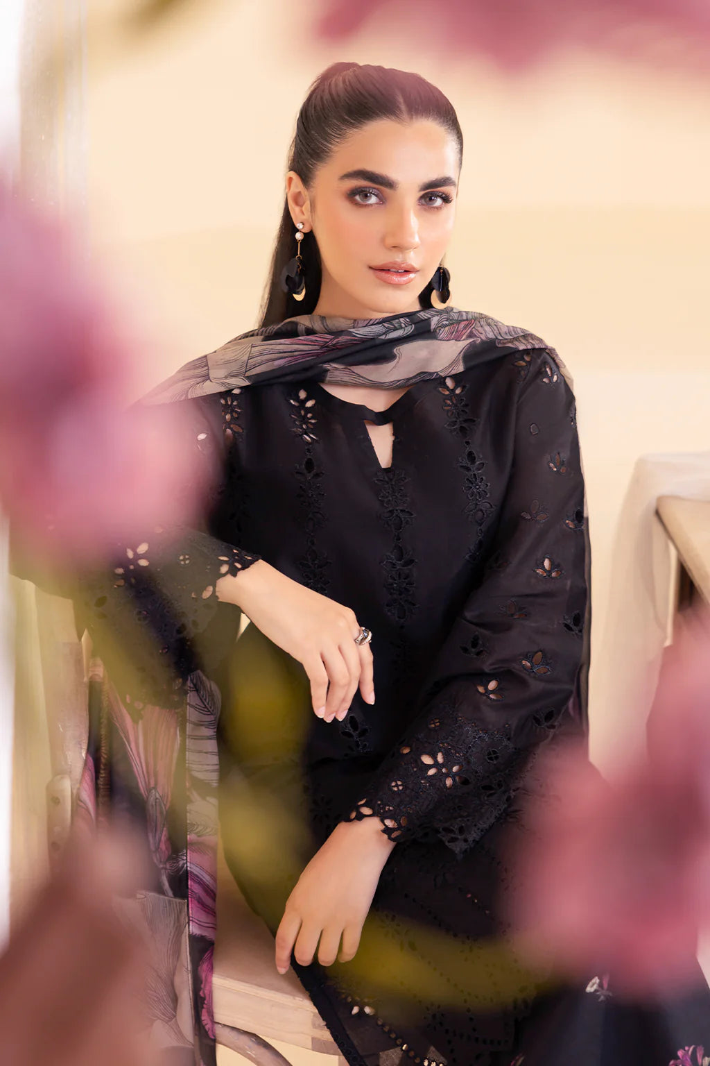 QA-253 Embroidered Lawn