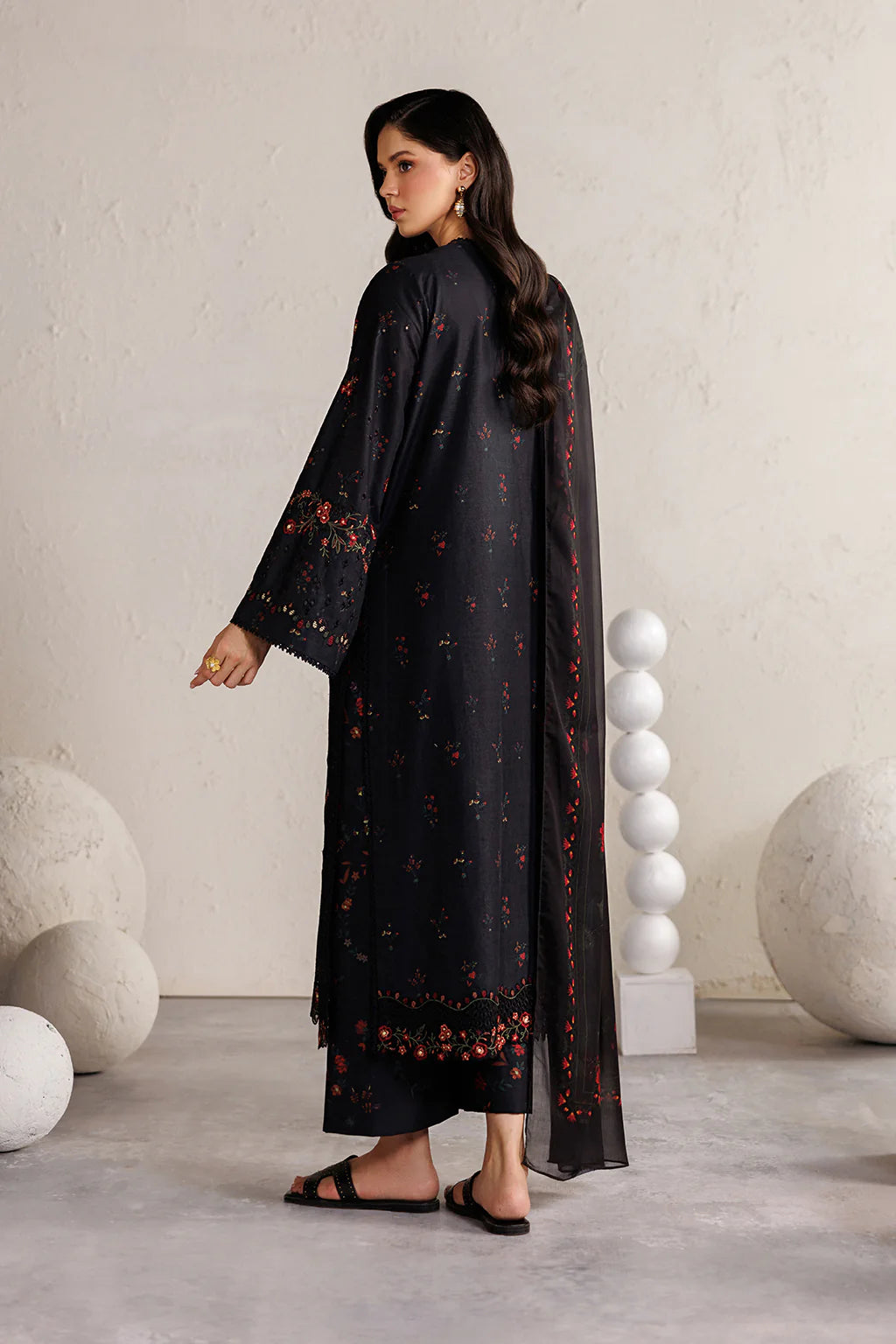 QA-11 Embroidered Lawn