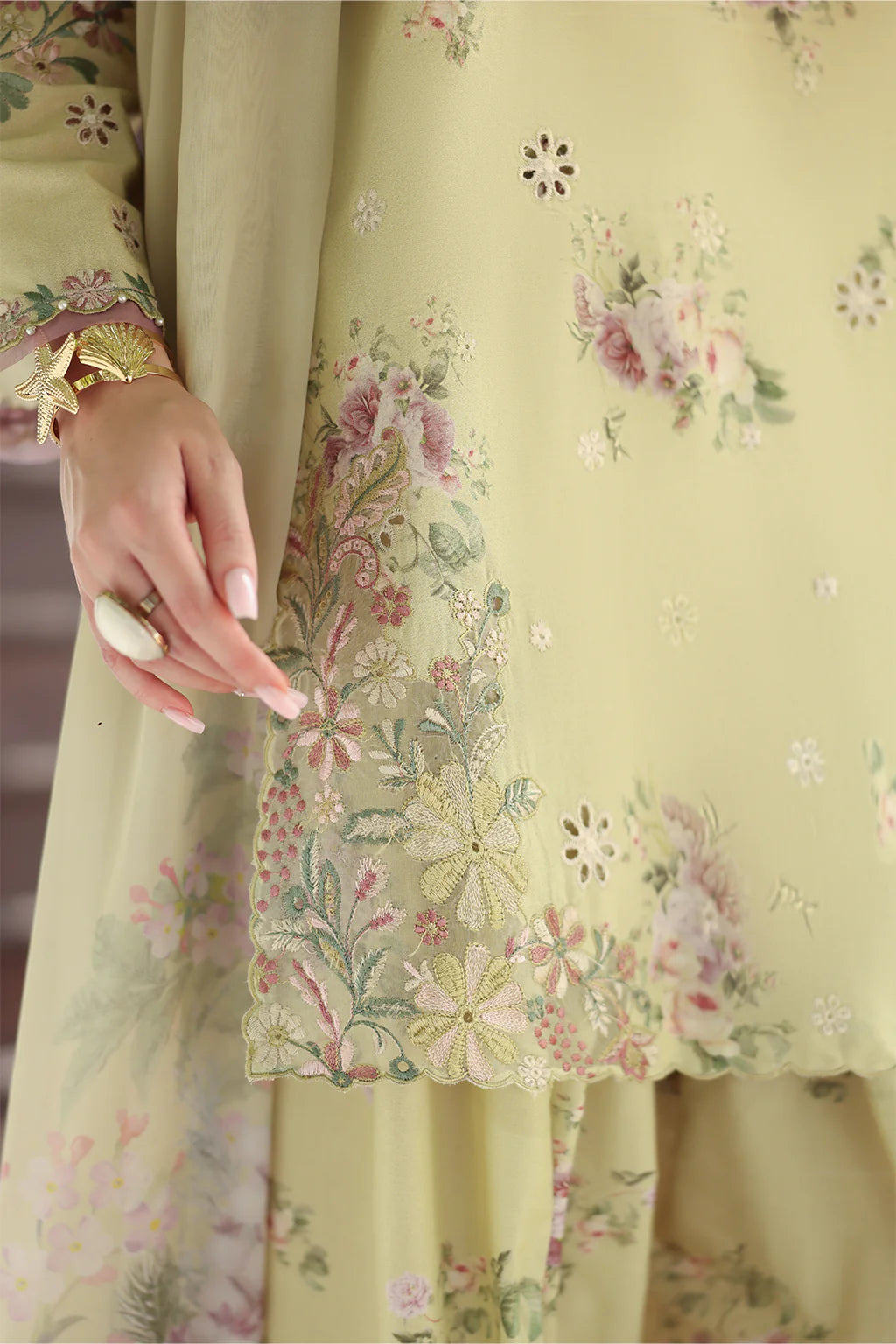 QA-523 Printed Lawn