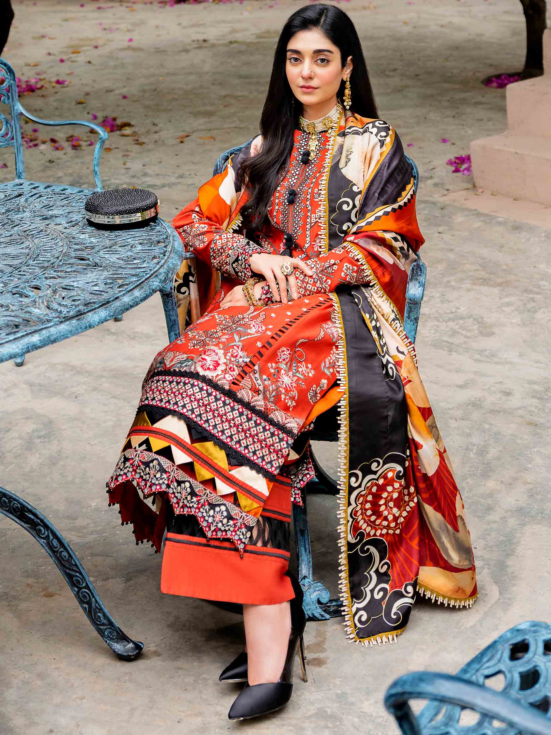 QF-03 EMBROIDERED SUIT