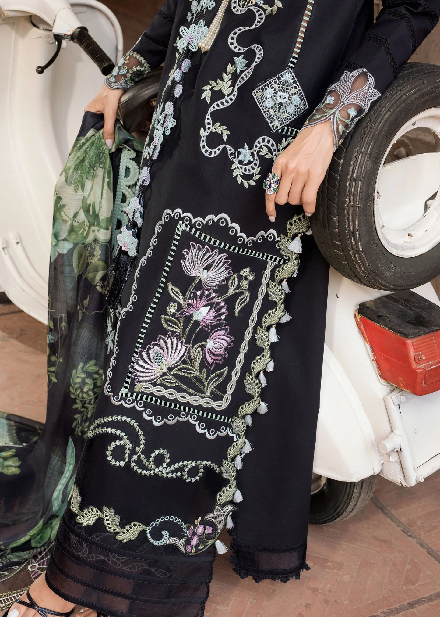 Saira Shakira Bloom Unstitched 26 (ELISE)